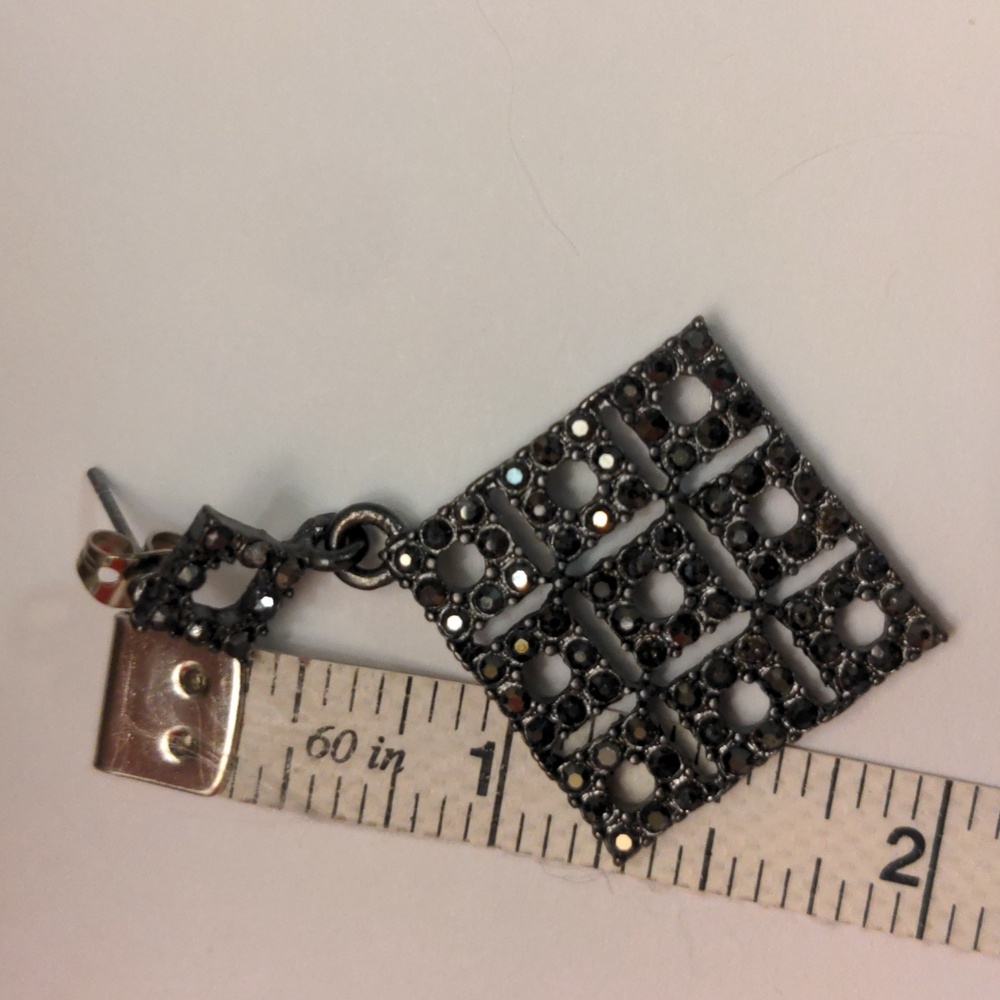 Elegant Black Diamond Shape  Rhinestone Dangle Earrings Pierced - Picture 4 of 5